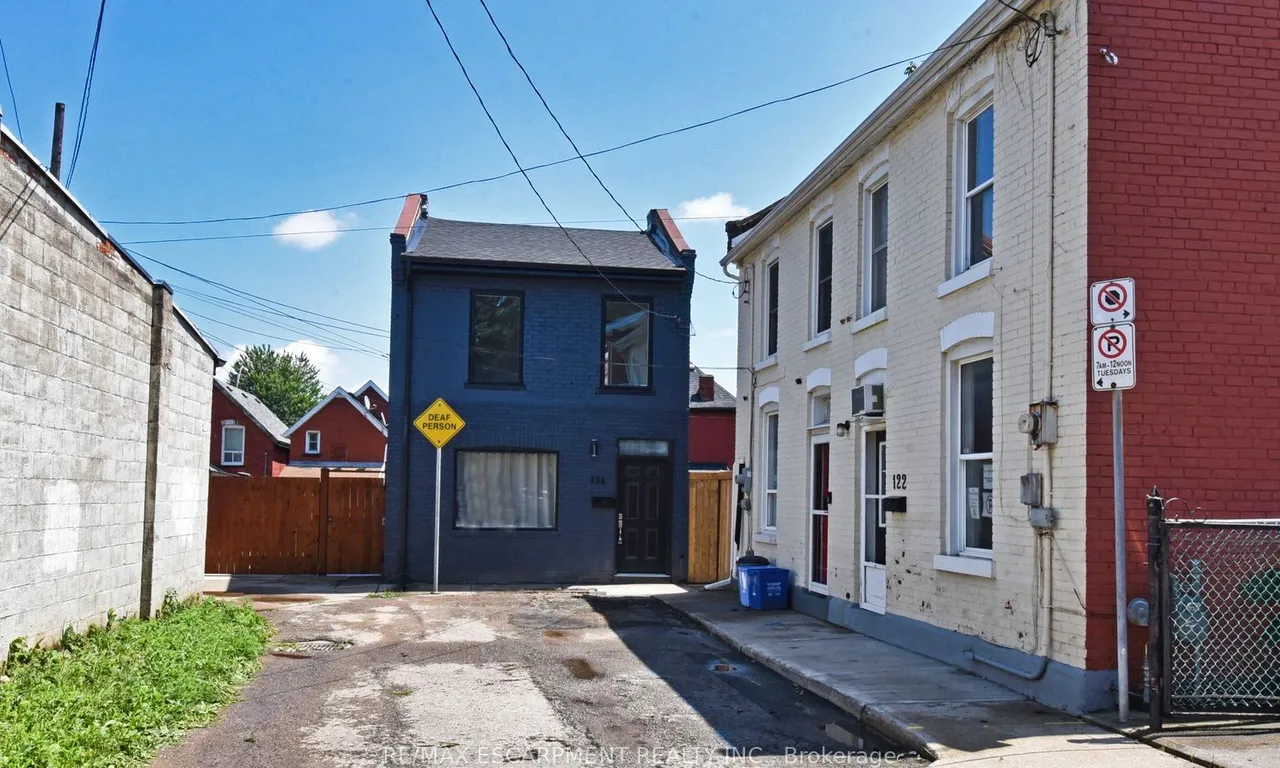 126 Evans St, Hamilton, ON L8L 1W7