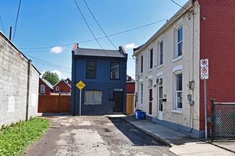126 Evans St, Hamilton, ON L8L 1W7