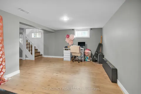 66 Langarth St, London, ON N6J 1P4