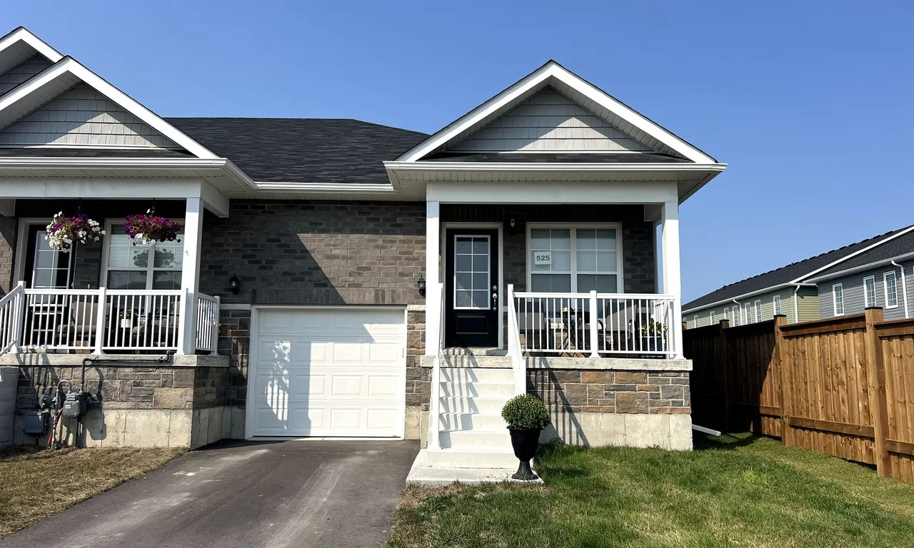 525 Hayward St, Cobourg, ON K9A 3N5