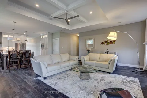265 1/2 Harris St, Ingersoll, ON N5C 1Y5