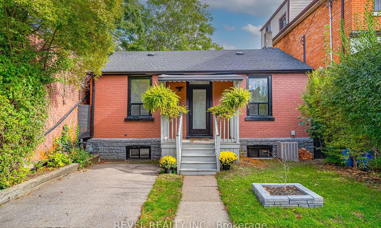 44 Steven St, Hamilton, ON L8L 5N5