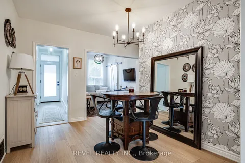 44 Steven St, Hamilton, ON L8L 5N5