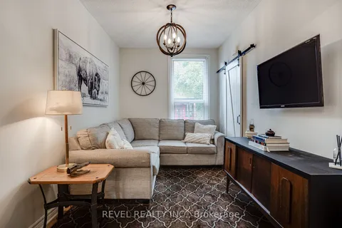44 Steven St, Hamilton, ON L8L 5N5