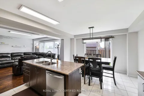 36 Cheevers Rd, Brantford, ON N3T 0K5