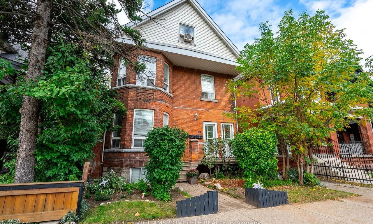 42 Sherman Ave, Hamilton, ON L8M 2P4