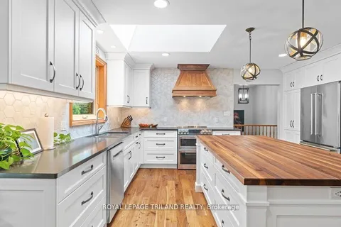 1514 LONGWOODS Rd, Southwest Middlesex, ON N0L 2N0