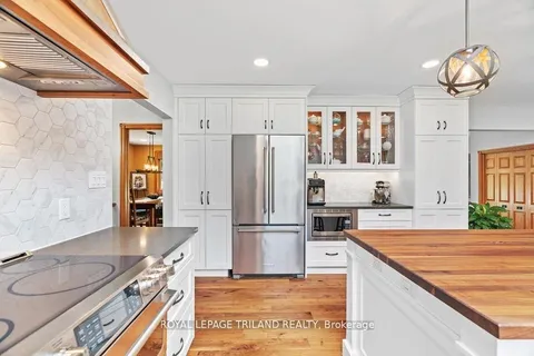 1514 LONGWOODS Rd, Southwest Middlesex, ON N0L 2N0