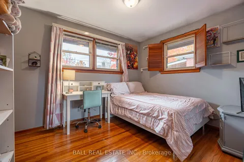 815 Brookdale Cres, Peterborough, ON K9H 6A5