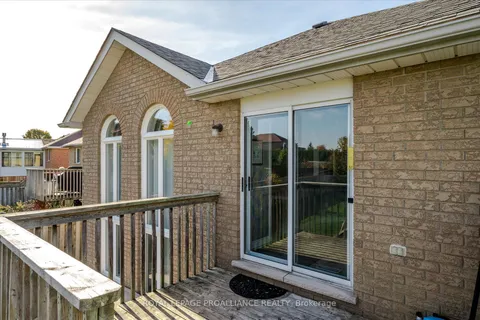 209 Towerhill Rd, Peterborough, ON K9H 7N7