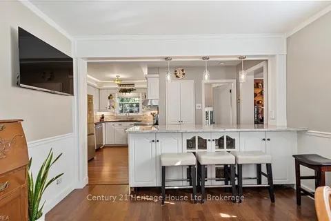 46 Devon St, Brantford, ON N3R 1M2