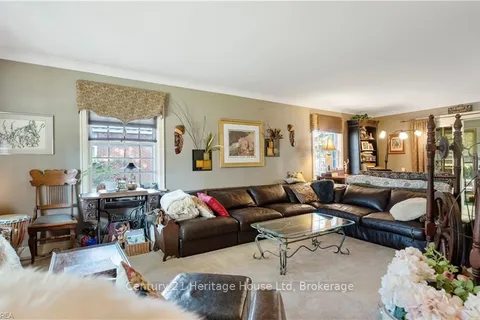 46 Devon St, Brantford, ON N3R 1M2