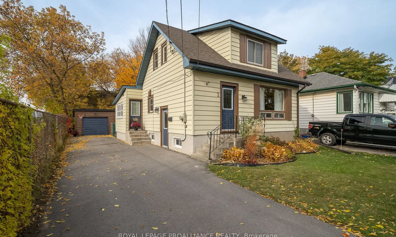 2 Ponton St, Belleville, ON K8P 3T3