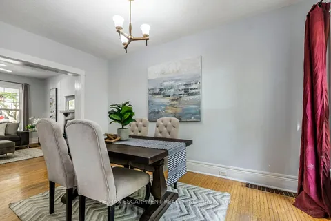 50 LONDON St, Hamilton, ON L8H 4B3