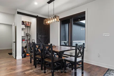 367 Maple Ave, Brant, ON N0A 1E0