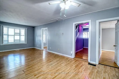 24 James St, Chatham-Kent, ON N7L 1T7