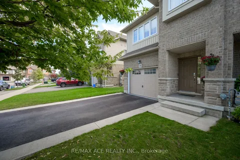 136 Palacebeach Tr, Hamilton, ON L8E 0C3