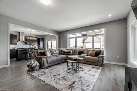 49 Keating St, Guelph, ON N1E 0S1