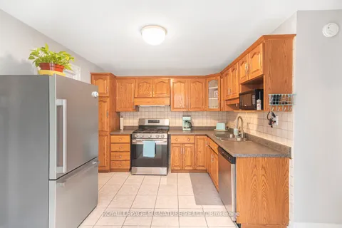 62 East 14th St, Hamilton, ON L9A 4B5