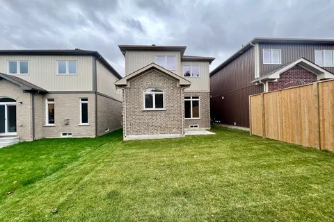 22 Coldbrook Dr, Cavan Monaghan, ON L0A 1G0