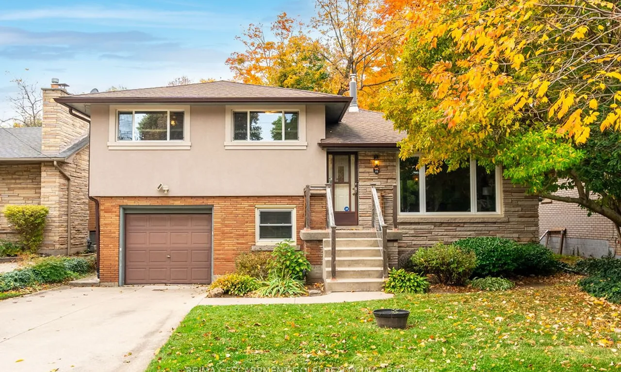 112 Bertram Dr, Hamilton, ON L9H 4T7
