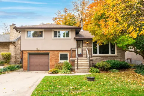 112 Bertram Dr, Hamilton, ON L9H 4T7