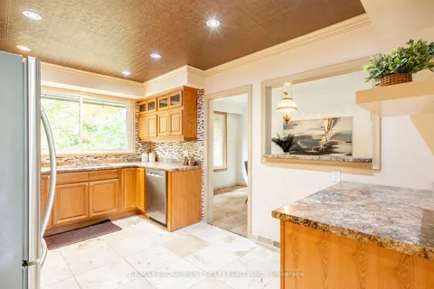 112 Bertram Dr, Hamilton, ON L9H 4T7