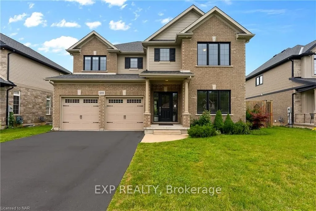 689 Brian St, Fort Erie, ON L2A 6W2