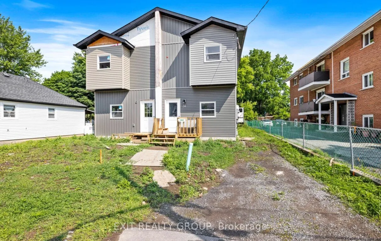 34 Strachan St, Belleville, ON K8P 1W8