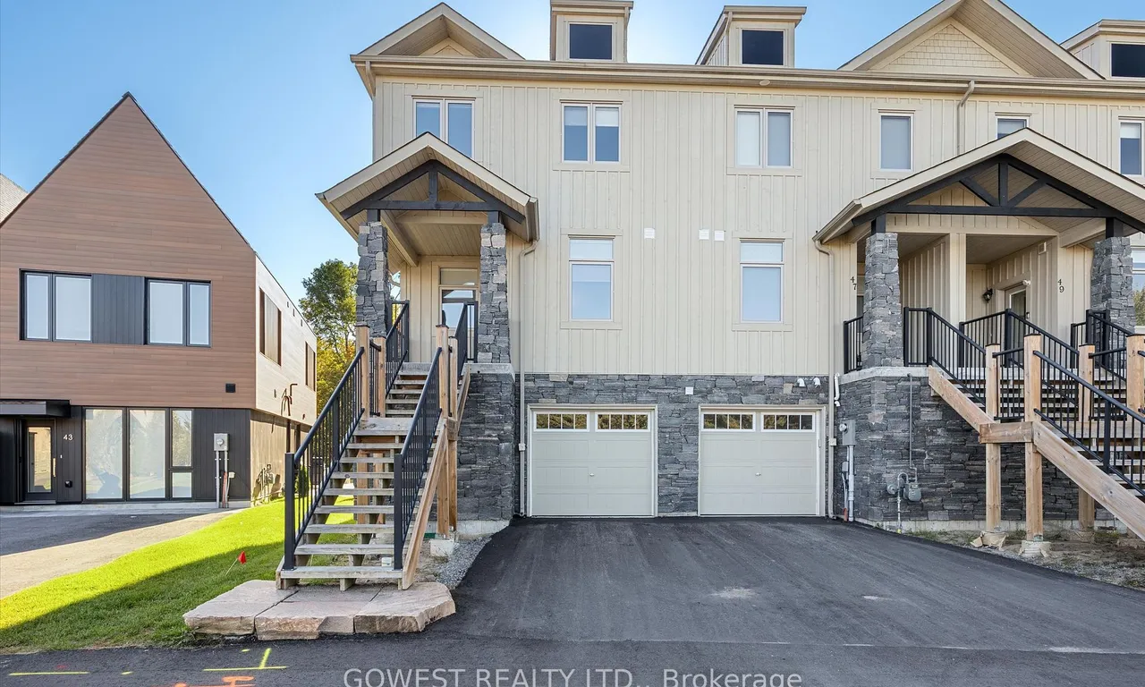 45 Rockmount Cres, Gravenhurst, ON P1P 0A2