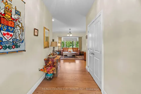 7094 Walkers Dr, Strathroy-Caradoc, ON N7G 3H4