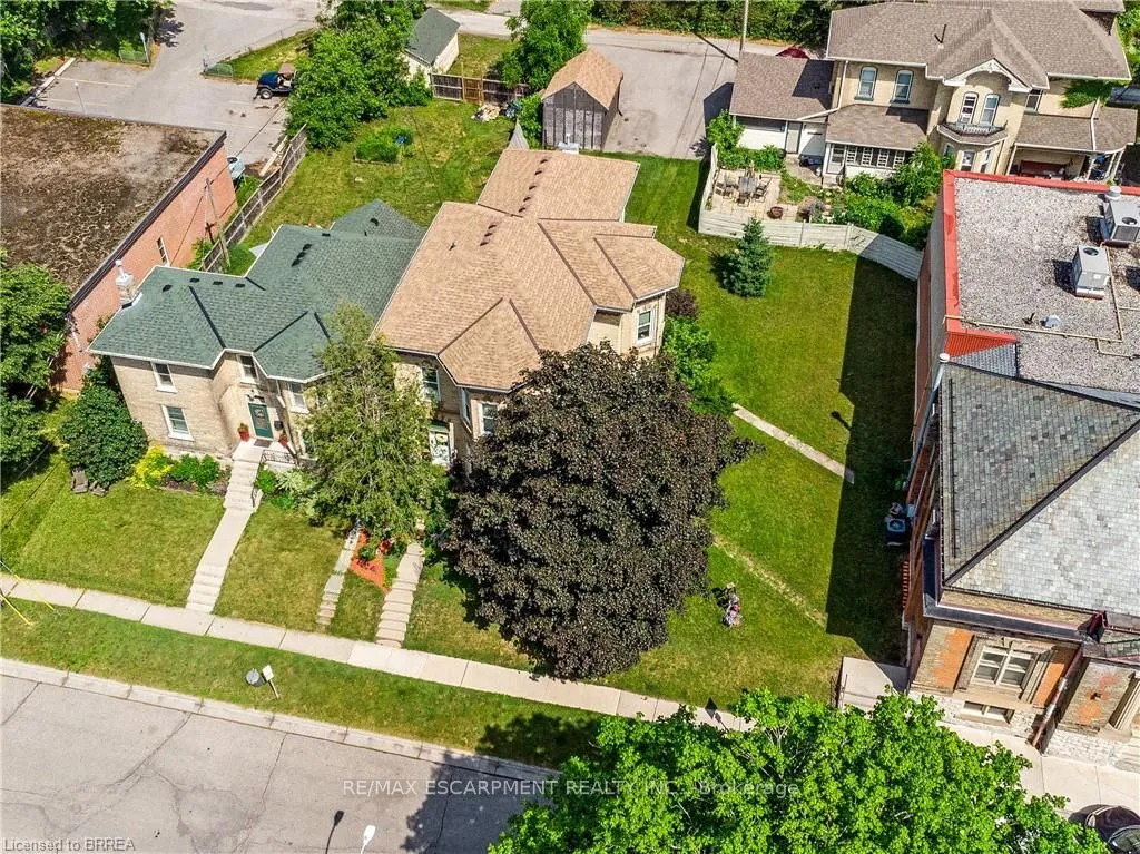 10 William St, Brant, ON N3L 1K7