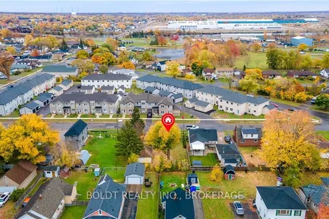 26 Perenack Ave, Welland, ON L3C 2C6