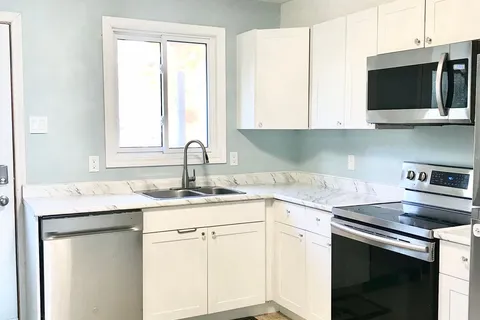 684 Dane Ave, North Bay, ON P1B 7G7