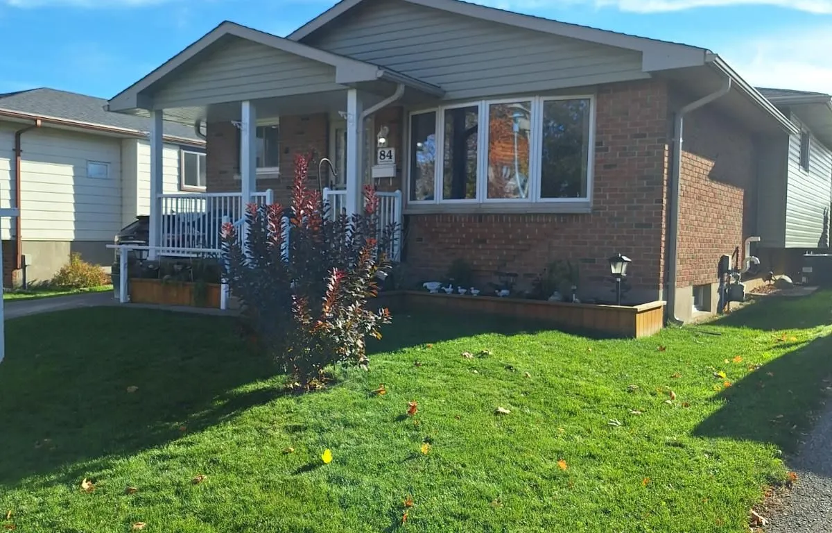 84 Ponderosa Cres, London, ON N6E 2L7