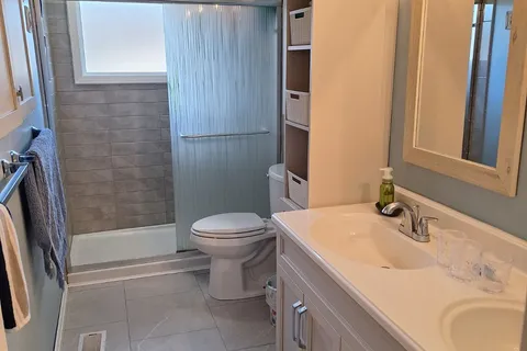 84 Ponderosa Cres, London, ON N6E 2L7