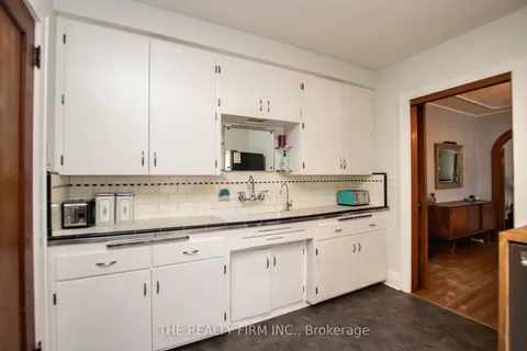 139 Wellington Rd, London, ON N6C 4N2