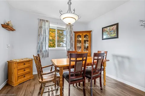 67 BRISCOE St, Loyalist, ON K7N 1G2