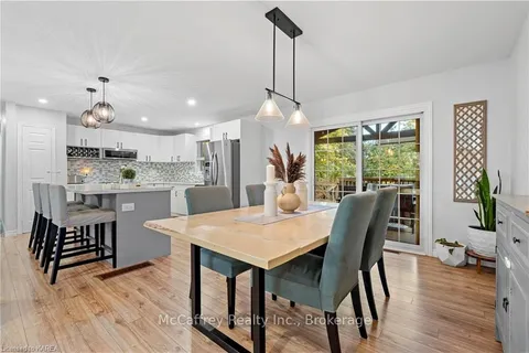 84 SOUTHWOOD Cres, Greater Napanee, ON K7R 3L2