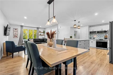 84 SOUTHWOOD Cres, Greater Napanee, ON K7R 3L2