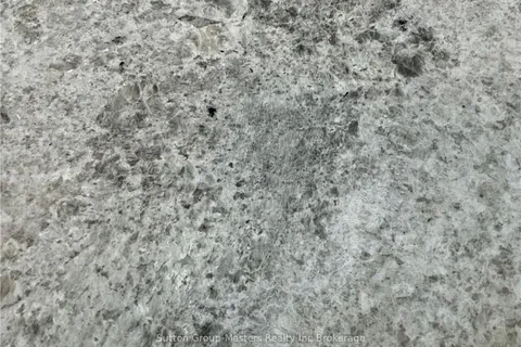 46 OAKMONT Dr, Loyalist, ON K0H 1G0