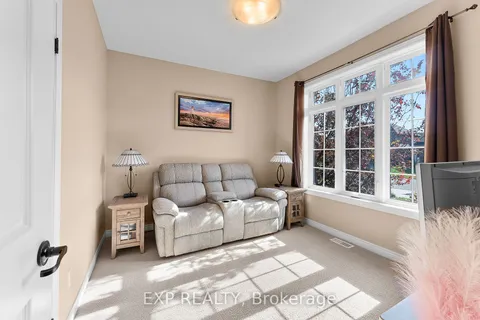 124 Timberview Cres, Welland, ON L3C 0B8