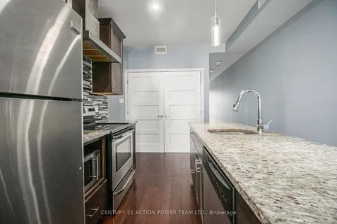 453 BOOTH St, West Centre Town, ON K1R 7K9