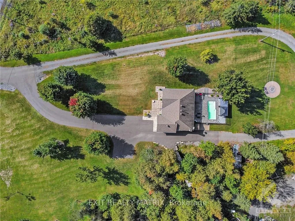 6560 COUNTY RD 17 Road, ON K0B 1L0