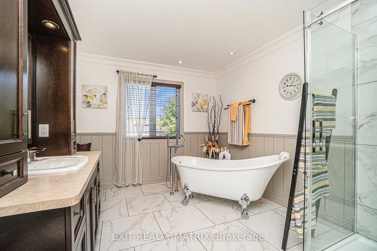 6560 COUNTY RD 17 Road, ON K0B 1L0