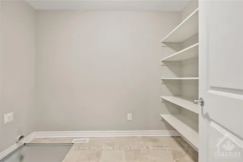 511 PAAKANAAK Street, ON K1X 0G9