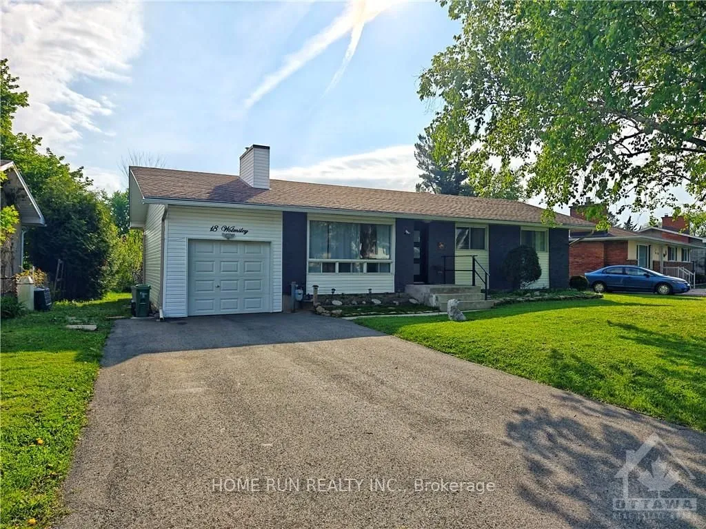 18 WOLMSLEY Cres, Meadowlands - Crestview and Area, ON K2G 1J4