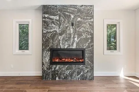 165 LONGPRE St, Vanier and Kingsview Park, ON K1L 7J5