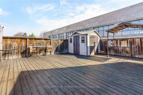 35 SECOND St, Cornwall, ON K6H 1Y2