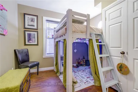 35 SECOND St, Cornwall, ON K6H 1Y2